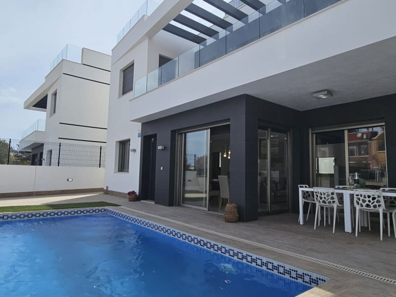 Detached Villa - Annars vegar - Orihuela Costa - Villamartín