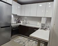 Jälleenmyynti - Kerrostaloasunto - Torrevieja - Playa del Cura